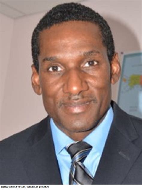 Carl Oliver .